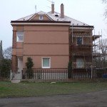 Obnova fasády OB Čachovice - Fasáda v průběhu oprav 2